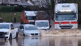 Kenilworth Ford Chaos!! || UK Flooding || Vehicles vs Floods compilation || #150