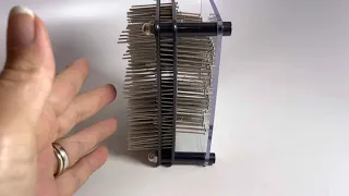 Metal pin art toy