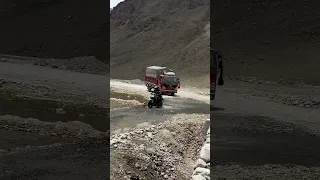 Epic Z900 Water Crossing Challenge: Zanskar Valley #youtubeshorts #rrdvlogs