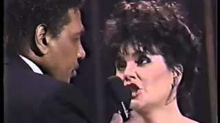 Linda Ronstadt & Aaron Neville   Don't Know Much live 1990