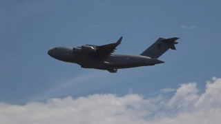 Low Depature RAAF Boeing C17A Globemaster III A41-213 Stallion 15 Avalon Airport