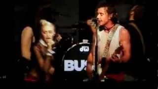 Gwen Stefani performs Glycerine with Bush - KROQ Almost Acoustic Christmas Night 1