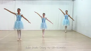 Ballet Group - Pattaraporn Kunwichai, Arisara Sukhamsri, Layla Margot