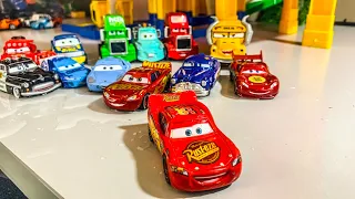 Looking for Disney Pixar Cars On the Rocky Road : Lightning McQueen, Mater, Dinoco McQueen, Mack