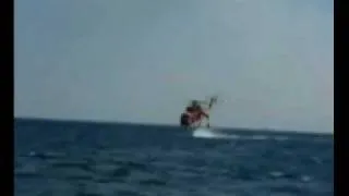 "Erickson Fire-Fighter Skycrane Helicopter" Fly-By (Water pick-up)