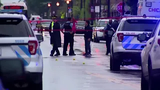 Gunmen trade fire outside Chicago funeral: police
