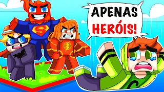 PRESO EM 1 BLOCO DE SUPER HERÓIS