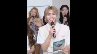40 second of cuteness 😳💕 #sunghoon #yuna #itzy #enhypen #moment #musicbank