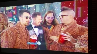 Dick clarks new years rockin eve with Ryan Seacrest 2017 ball drop