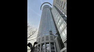 Guided tour of a skyscraper in Frankfurt with high-speed lift rides