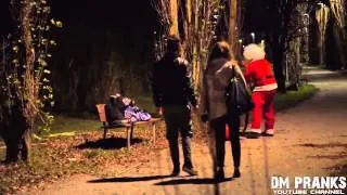 Psycho Santa scare cam!