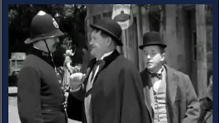 Laurel and Hardy: ‘Stan & Ollie Arrive’ 😃 #laurelandhardy #shorts #funny #scotland