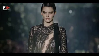 KENDALL JENNER SENSUAL LOOK - Fashion Channel Chronicle