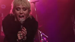 Boys Don't Cry cover by Miley Cyrus