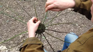 Weaving a Bramble Basket (blackberry)- 1