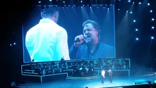 Hugh Jackman and Russell Crowe Les miserable duet.