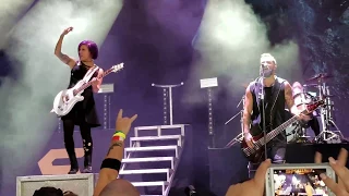 Skillet - Invincible (Live at Xfinity Theater in Hartford, CT 7/23/17)