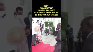 Most embarrassing moment for Ruto in Kampala as Museveni refuses him to step on the red carpet!