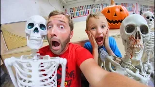 Father & Son BUILD A HAUNTED SKATEPARK!