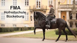 FMA in der Fürstlichen Hofreitschule Bückeburg. Einen Tag als Weekstudent.