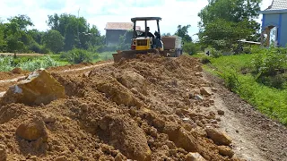 How to Operate KOMATSU DOZER D41P Technique Pushing Ground To Building Surface/Wearing Course Road