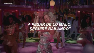 La canción que baila Barbie en la discoteca || Barbie: La Película (Español)