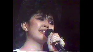 Emotional (17 years old) Pops Fernandez Singing Little STAR 1984 #popsfernandez