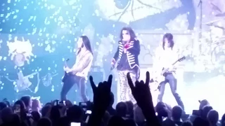 Alice Cooper Schools  Out/Another Brick in The Wall Tulsa ok 5-4-2017