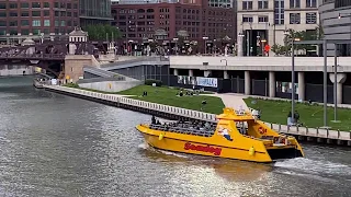 Boat tours on Chicago River are open