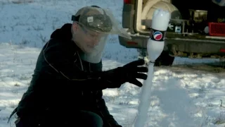 Mixing Coke with Liquid Nitrogen in slow motion