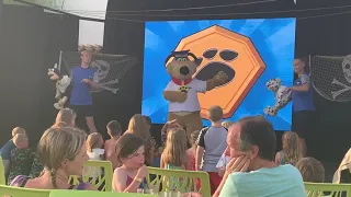 Captain T and the super dogs show - Tui family life Ibiza Club Aura