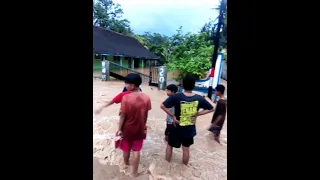mengerikan banjir luapan sungai klégung dusun ngogak désa ngrapah kecamatan Banyubiru 18-11-2021