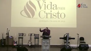 Pr Antonio Junior pregando em Goiás,  cidade de Goiânia.