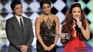Miley Cyrus , Liam Hemsworth & Demi Lovato at 2012 People's Choice Awards