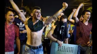 Armenia police clash with protesters amid hostage crisis
