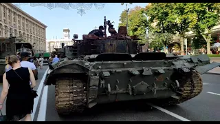 3601.Парад разбитой ВСУ российской военной техники в Киеве на Крещатике