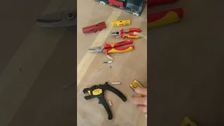 wire stripping tool