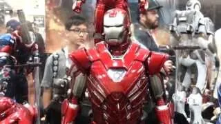 Hot Toys Iron Man 3 Mark 33 Armor "Silver Centurion" 1/6 Scale Figure SDCC San Diego Comic Con 2013