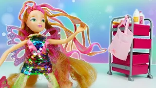 Распаковка игрушек - Стойка для инструментов парикмахера - Видео для девочек Школа стилиста