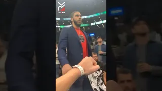 Jayson Tatum gives his sneakers to his fan👏😊
