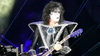 Kiss- Lick it up. Hollywood Bowl. 11-3-23