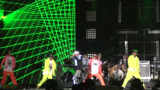 【TVPP Cam】 Kim Gun Mo - Wrongful Encounter & Laser Show, 김건모 - 잘못된 만남 & 레이저 퍼포먼스 @ 2015 DMC Festival