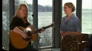 Transatlantic Sessions 6 - Mary Chapin Carpenter - with Aoife O'Donovan -Transcendental Reunion !