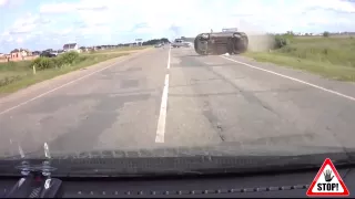 Жесткие аварии Июль 2015   Car crash compilation 18+