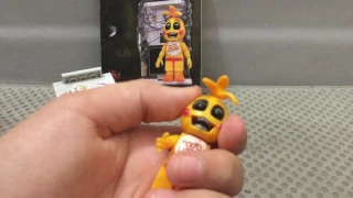 Toy chica McFarlane right vent review