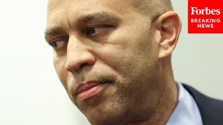 Hakeem Jeffries Slams 'Extreme MAGA' For Forcing Abortion Policy 'Down The Throats' Of US Public