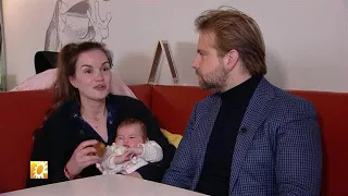 Op babybezoek bij Marly van der Velden - RTL BOULEVARD
