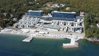 Newly opened Hilton in Croatia (2021) - Hilton Rijeka Costabella Beach Resort & Spa - Suite (4K)