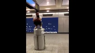 Interesting WC....Man takes a shit in public 🤭