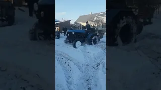 Саморобний трактор покатушки)))